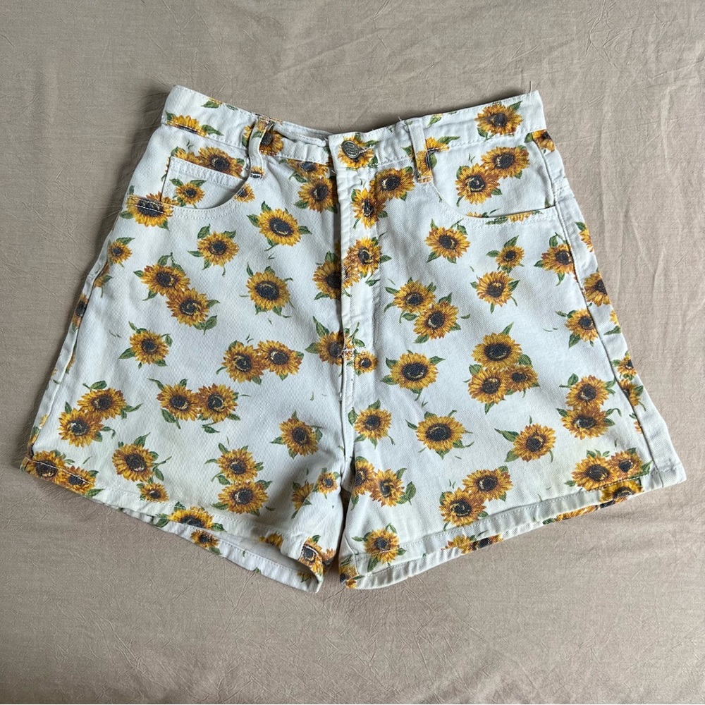 Vintage Sunflower High Rise Shorts